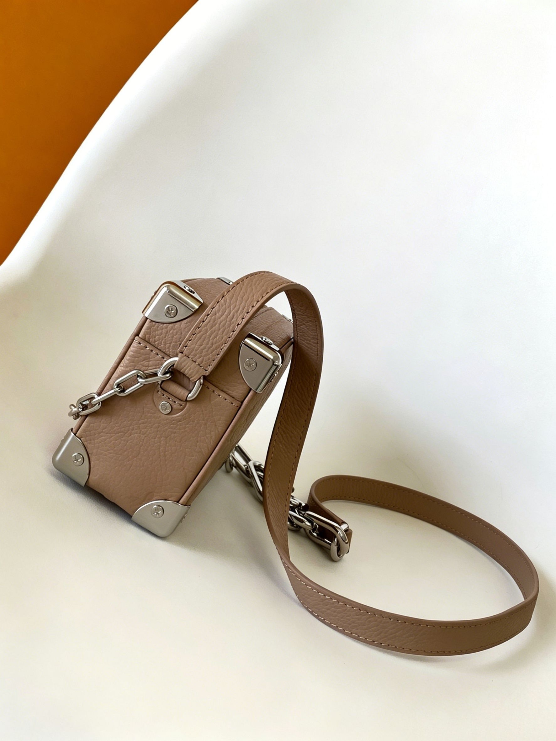 Nowoczesna, wszechstronna torb – Leatherworking Items recenzja i cena